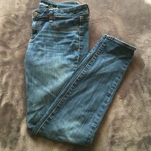 American Eagle skinny jeans